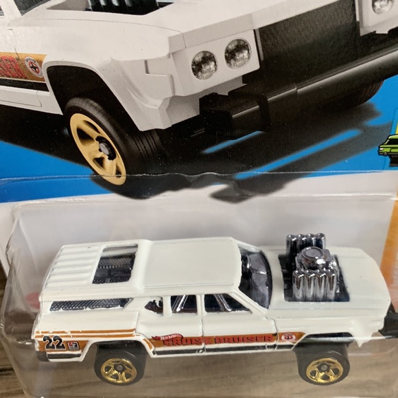 Hot Wheels Car Station Wagon Cruise Bruiser Gasser Hotwheels 2022 Stationwagon - Picture 5 of 5